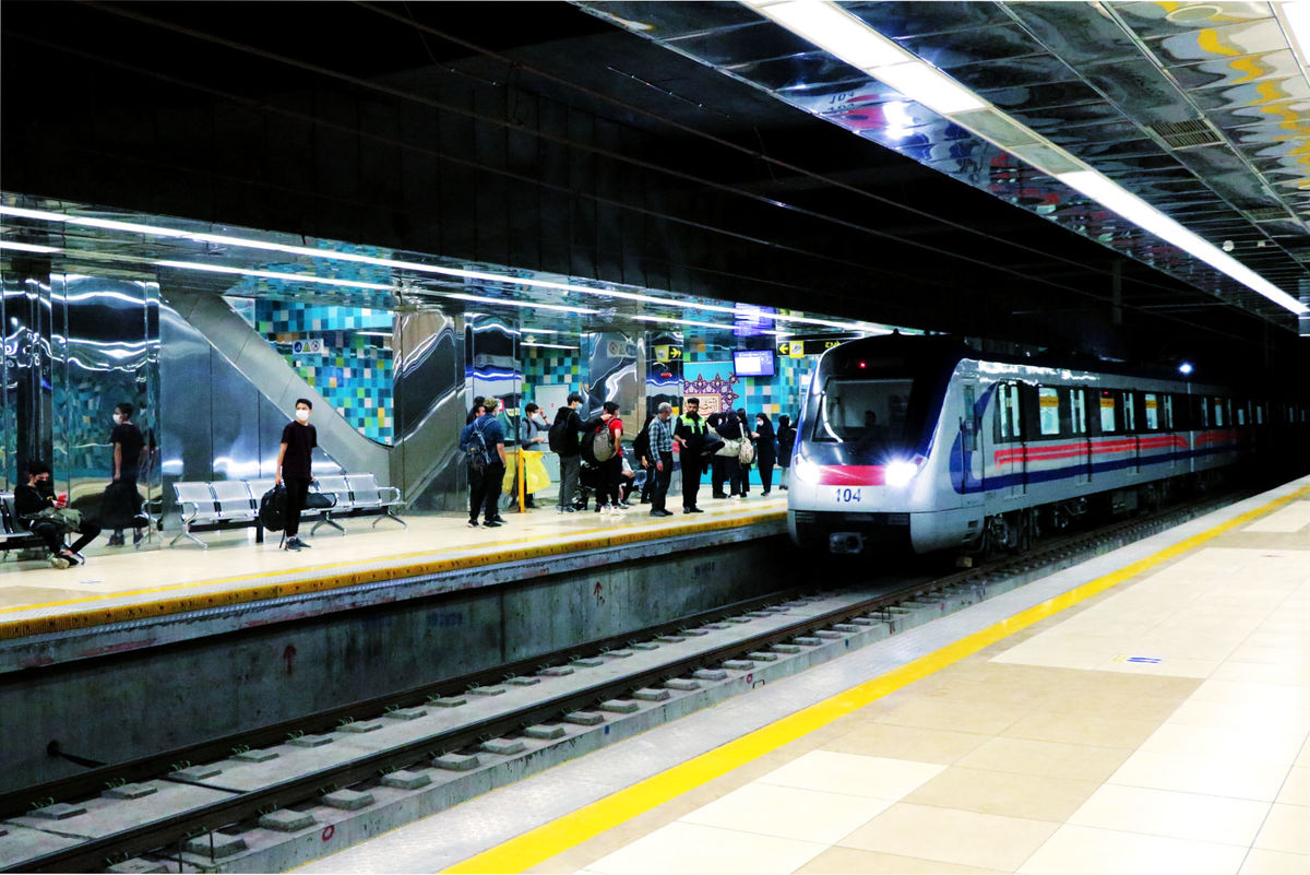 خبر فوری | مسافران در متروی تهران حبس شدند + فیلم
